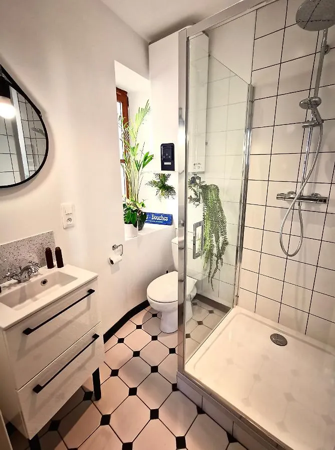 Belle Reine - 3 Appartements En Coeur De Centre-Ville Aix-les-Bains